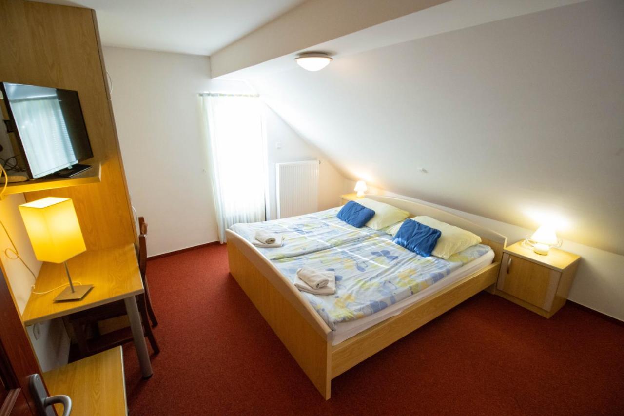 Rooms Cvitar - Center Кранска гора Екстериор снимка